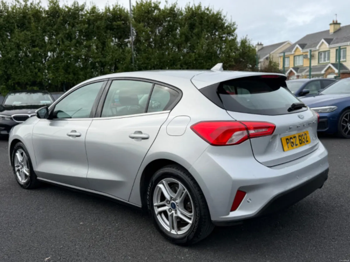 Ford Focus ZETEC TDCI - Image 4