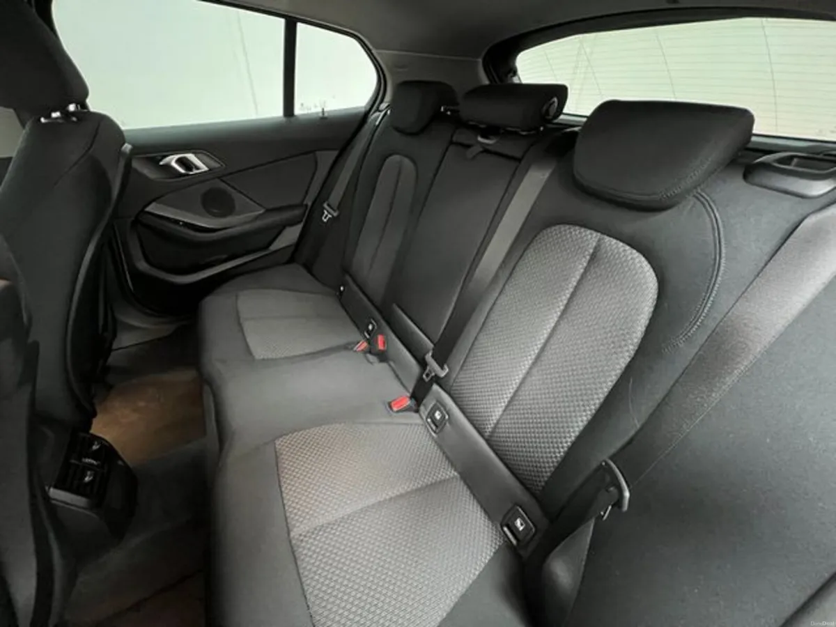 BMW 1-Series 118d Automatic , Low mileage - Image 4