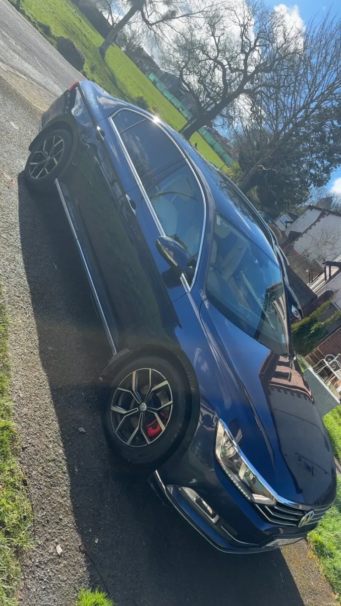 Volkswagen Passat 2016 - Image 1