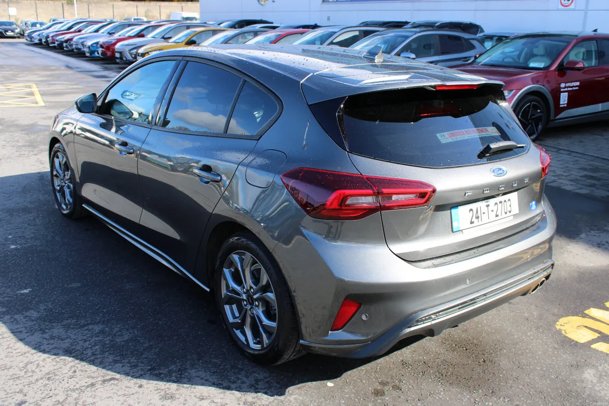 Ford Focus 2024 - Image 3