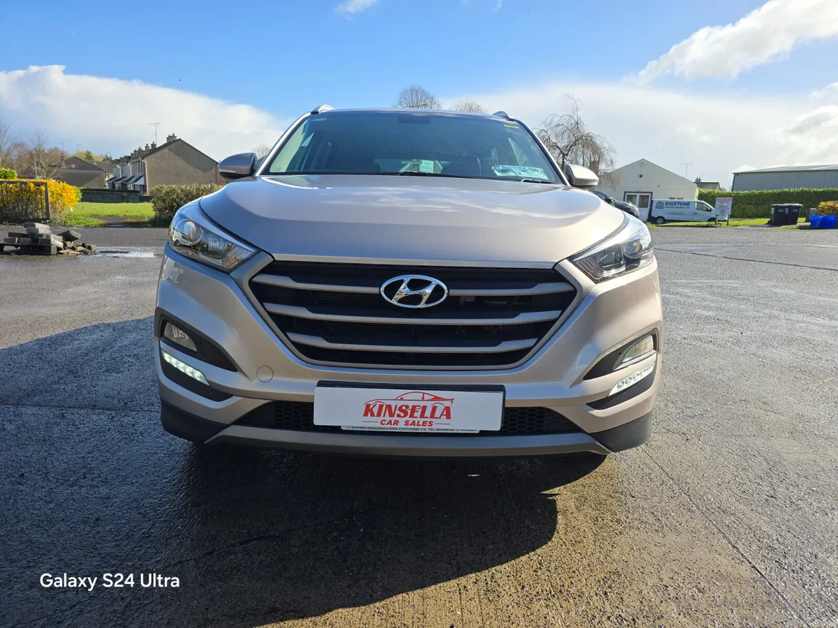 Hyundai Tucson  1.7D EXECUTIVE  2017 - Image 2