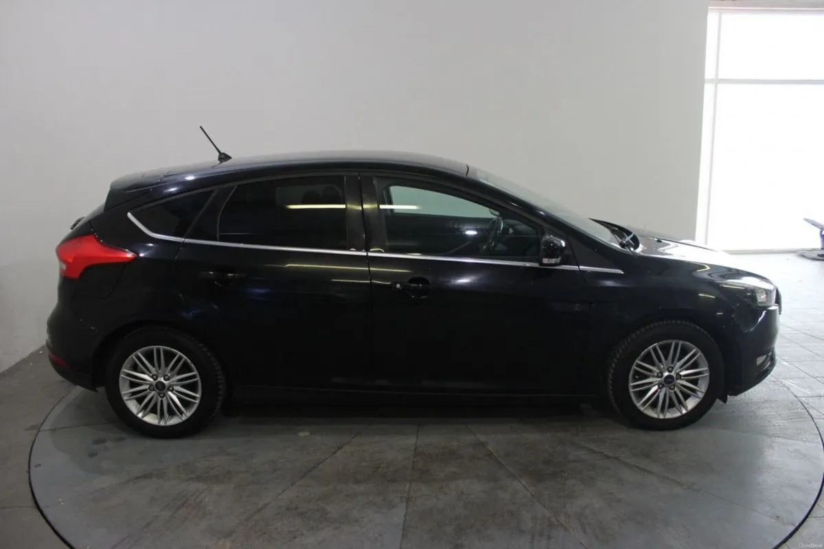 Ford Focus 1.5 TDCi 120PS Zetec -TENDER 32 - Image 3