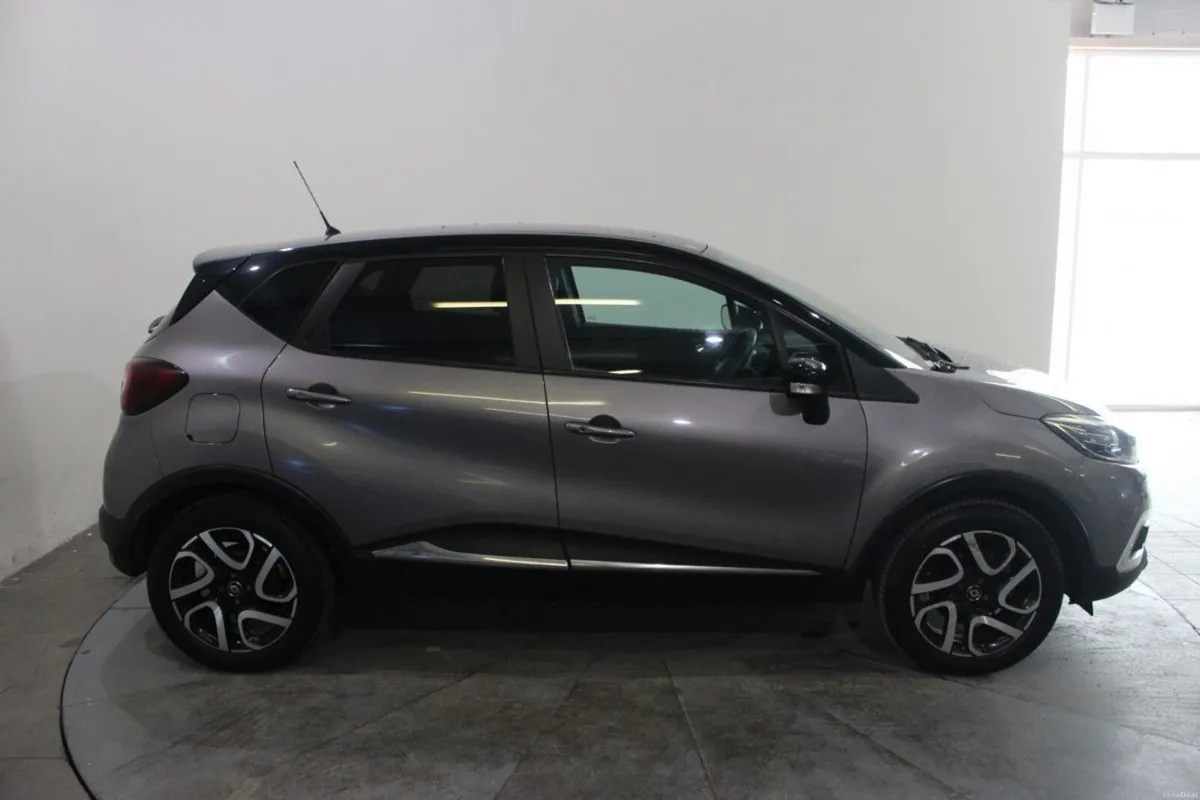 Renault Captur 1.5 dCi 90 ICONIC - TENDER 31 - Image 3