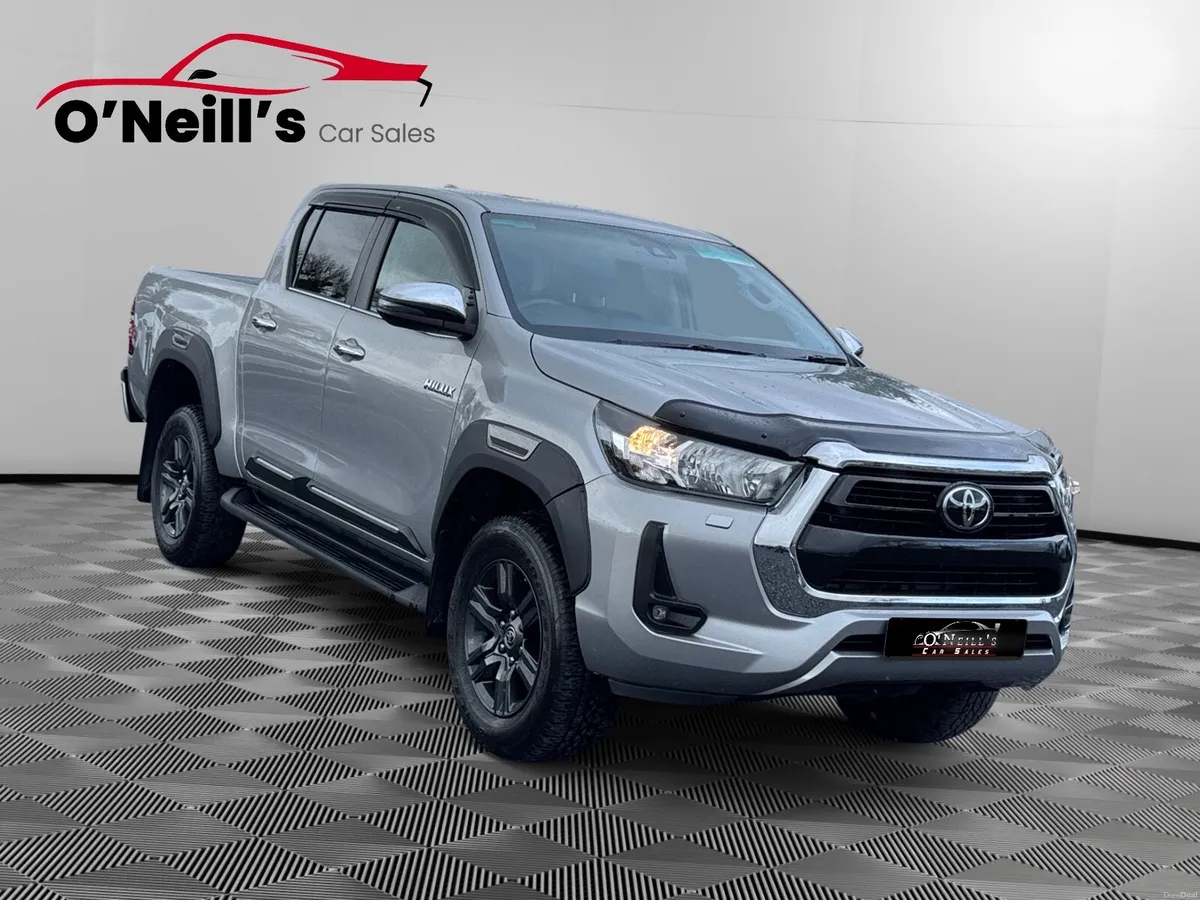 Toyota Hilux 2025 *NO VAT* 2.8 SR5 MANUAL #361 - Image 1