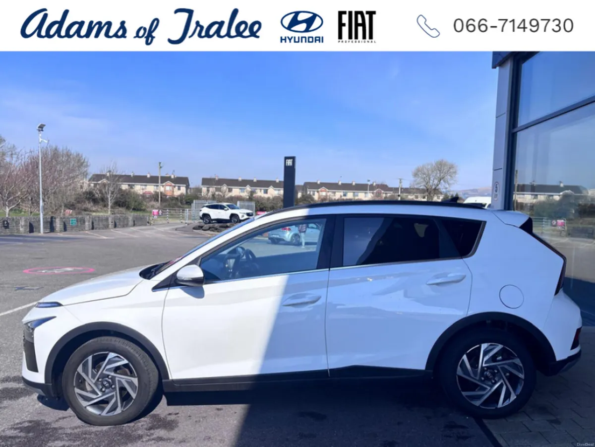 Hyundai Bayon EXECUTIVE AUTOMATIC 5DR - Image 2