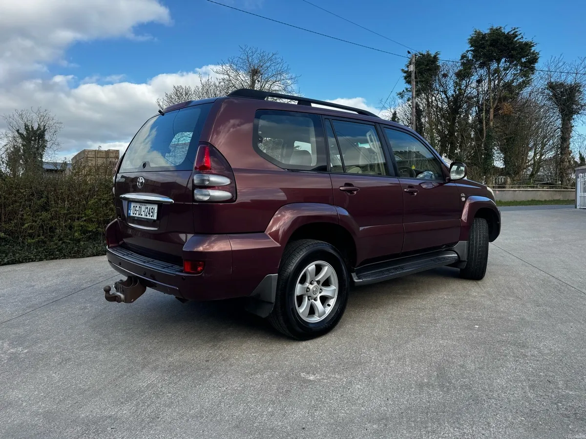 Toyota Landcruiser 5 Seat Commercial - Image 2