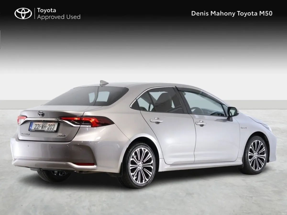 Toyota Corolla Luna Sport Hybrid Saloon - Image 2