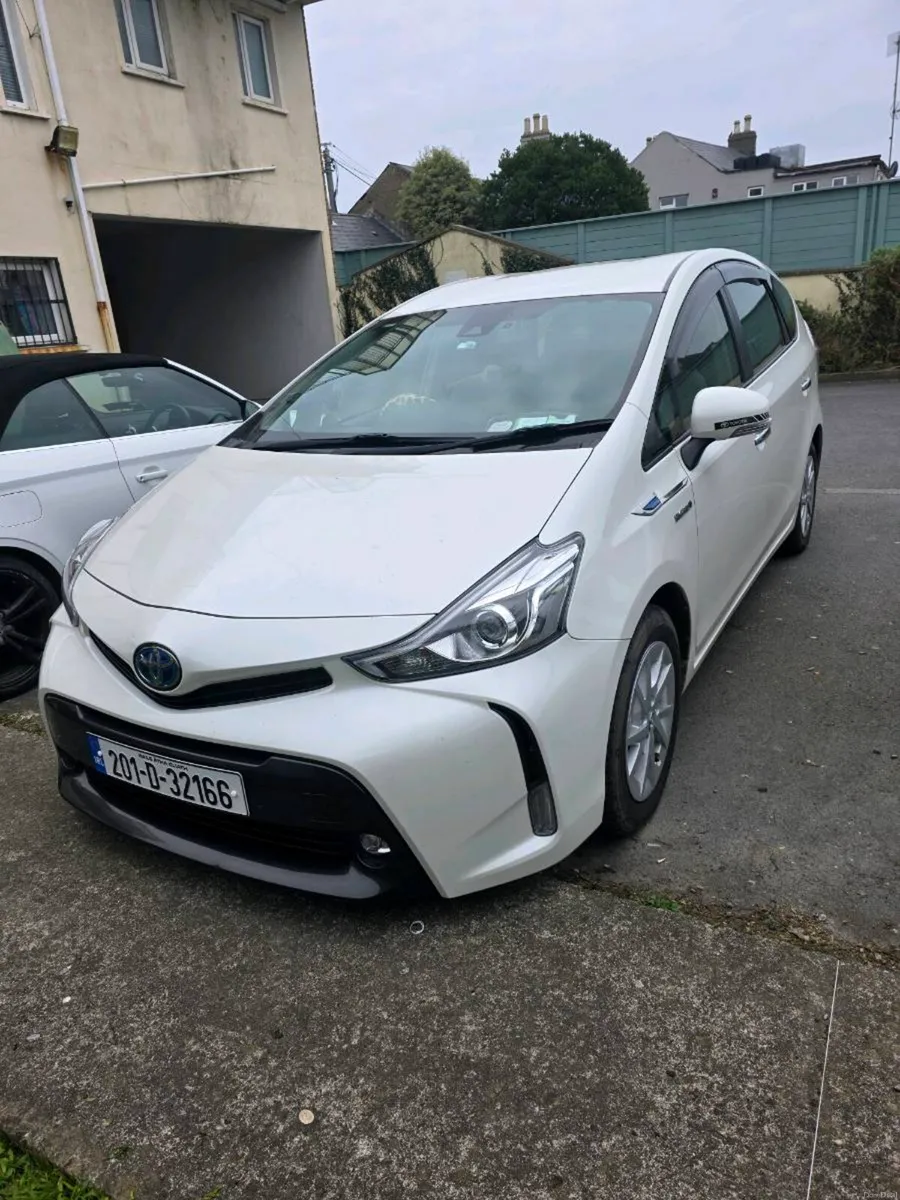 Toyota prius plus - Image 4