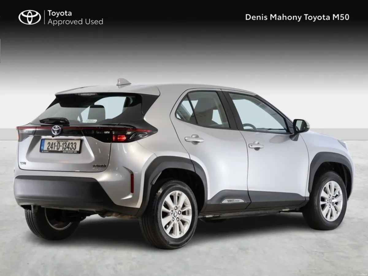 Toyota Yaris Cross Luna Hybrid - Image 2