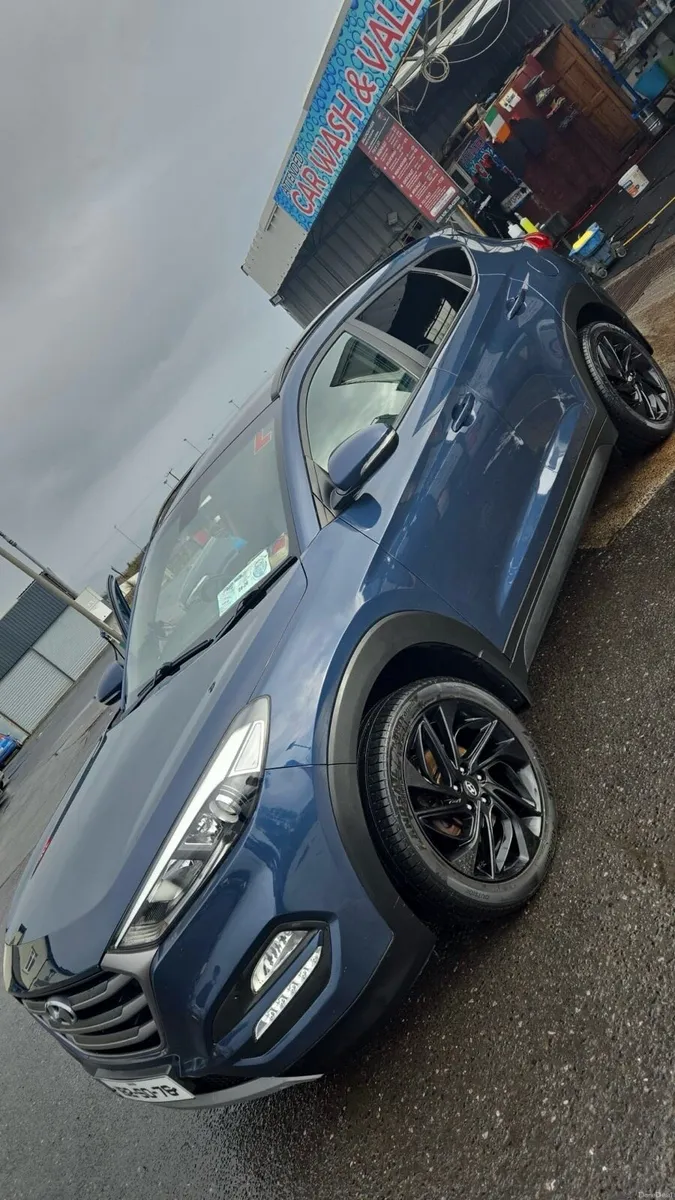 Tucson executive - Image 1