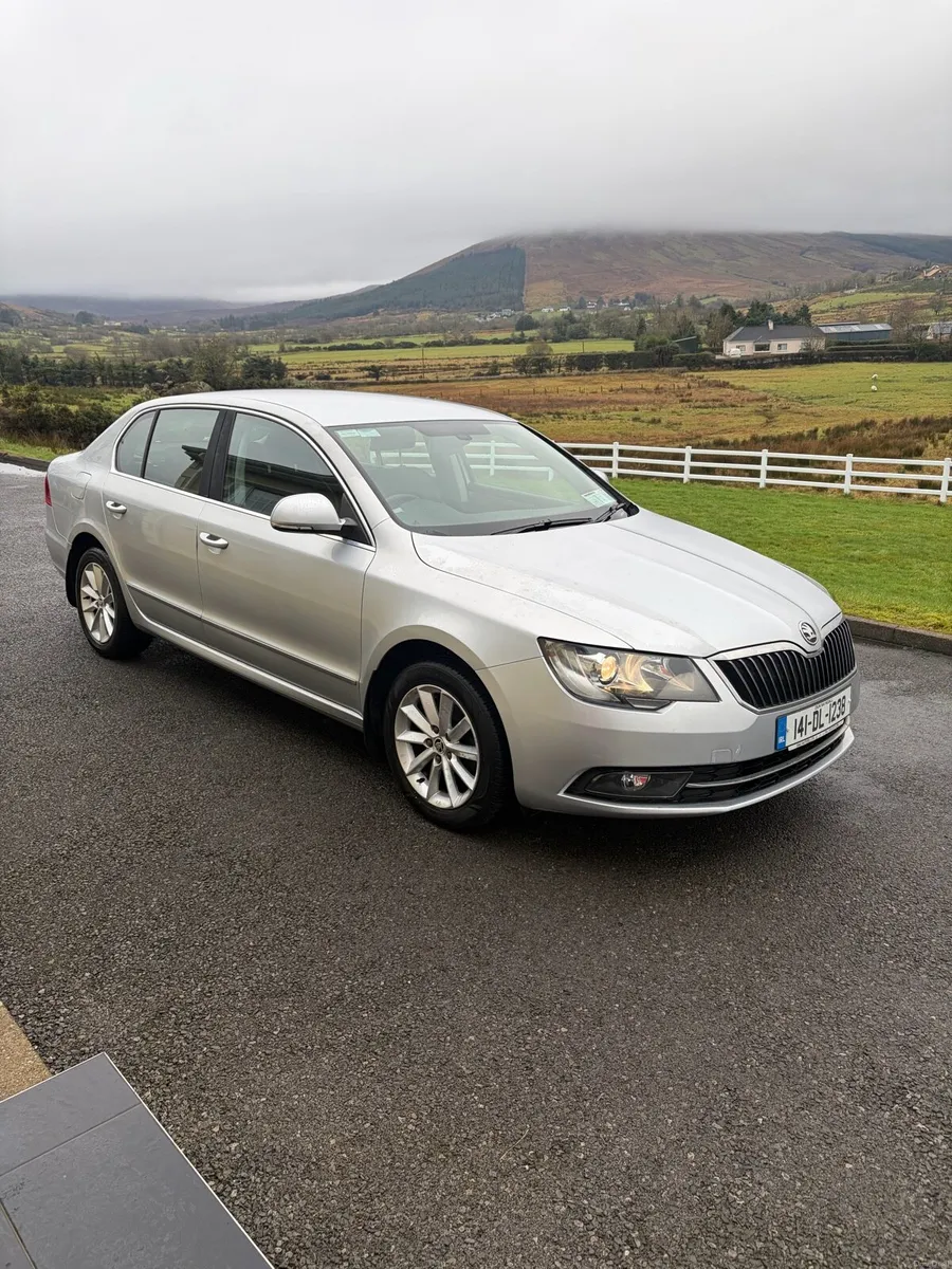 2014 Skoda superb - Image 1