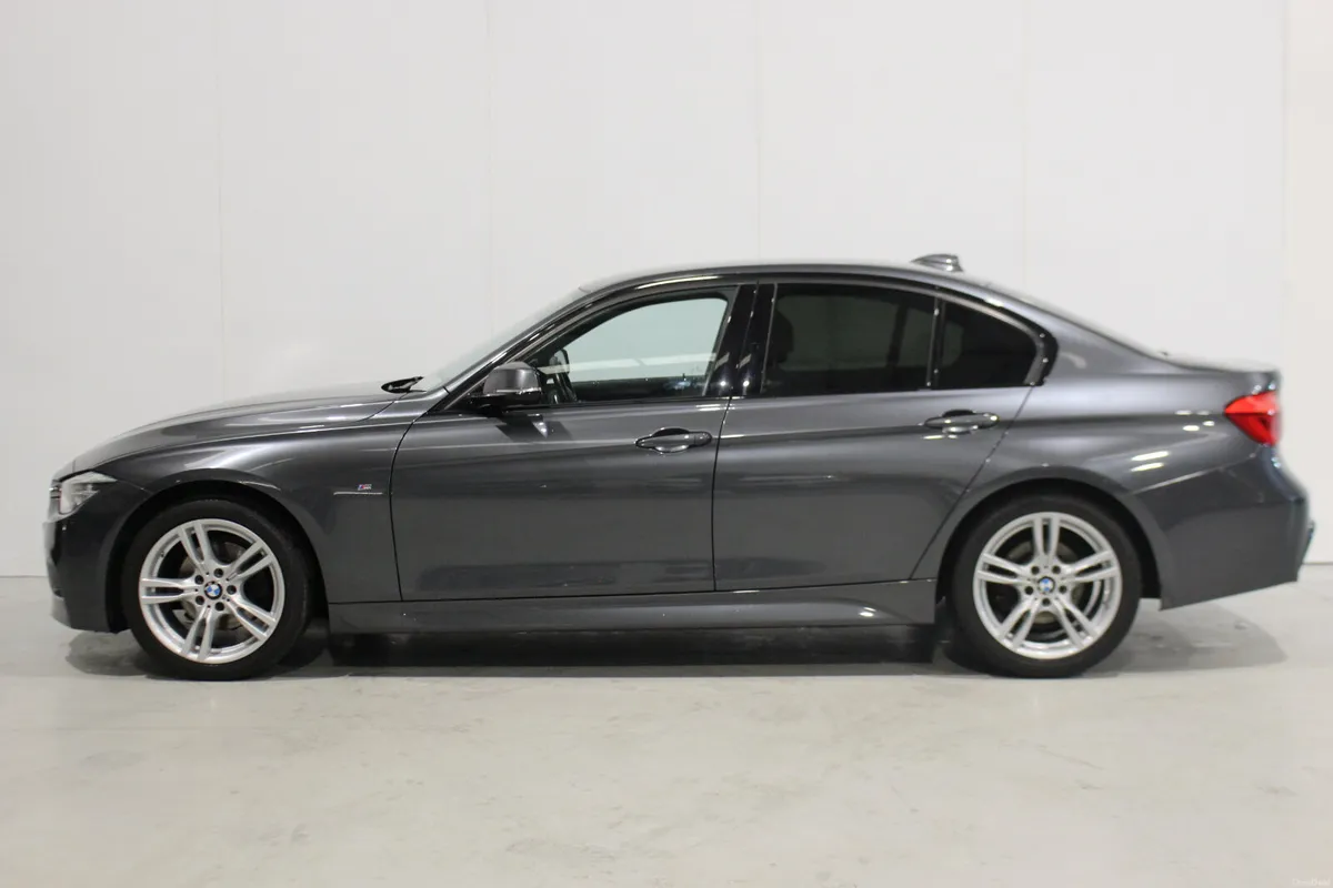 BMW 3-Series 2018 M Sport - Image 4