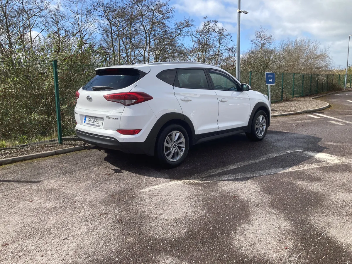 2016 Hyundai Tucson 1.7 Diesel SUV Comfort Plus - Image 3