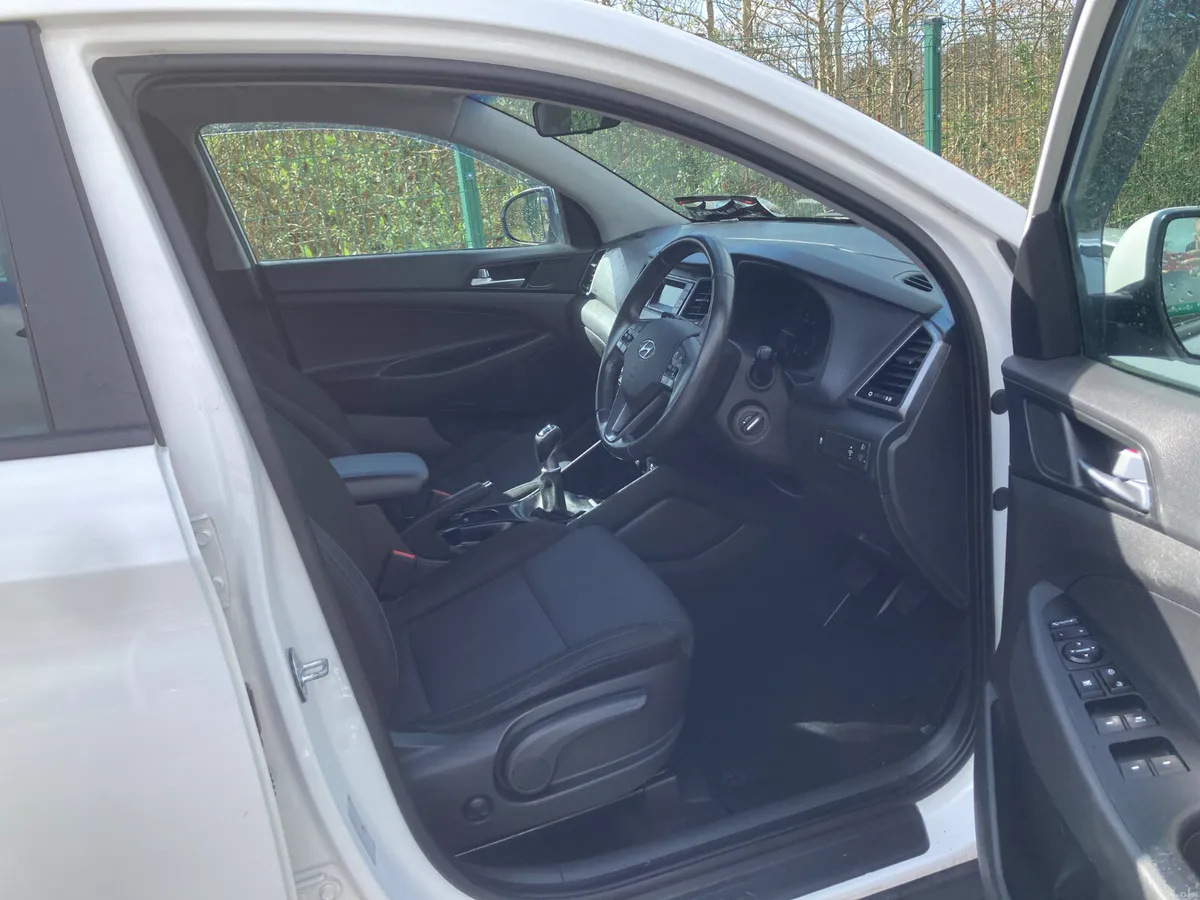 2016 Hyundai Tucson 1.7 Diesel SUV Comfort Plus - Image 4