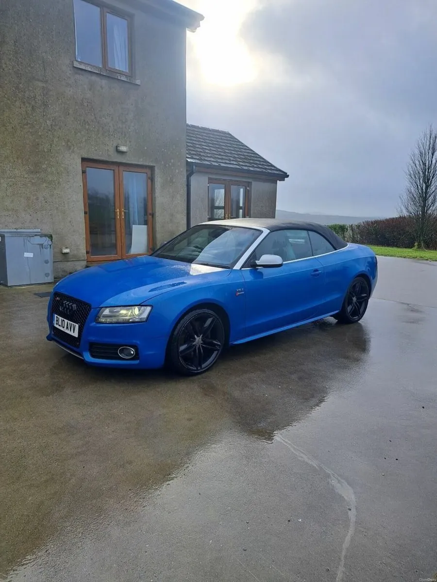 Audi S5 Convertible - Image 2