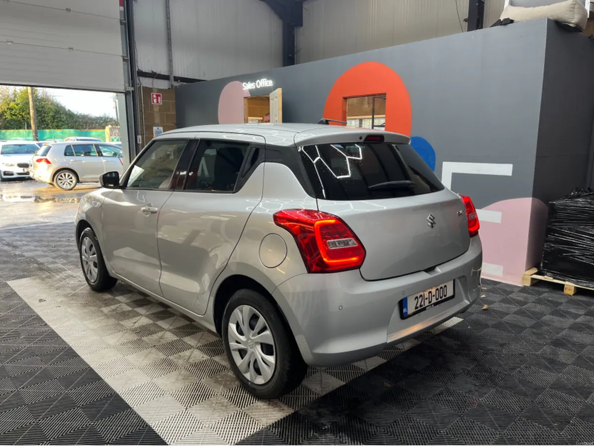 Suzuki Swift 2022 SUZUKI SWIFT XG 1.2 AUTOMATIC / - Image 4