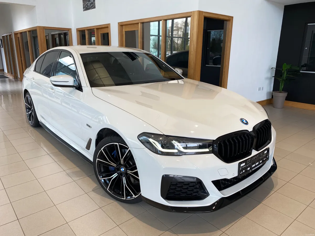 BMW 5-Series 2023 530e M sport Pro Pack - Image 1