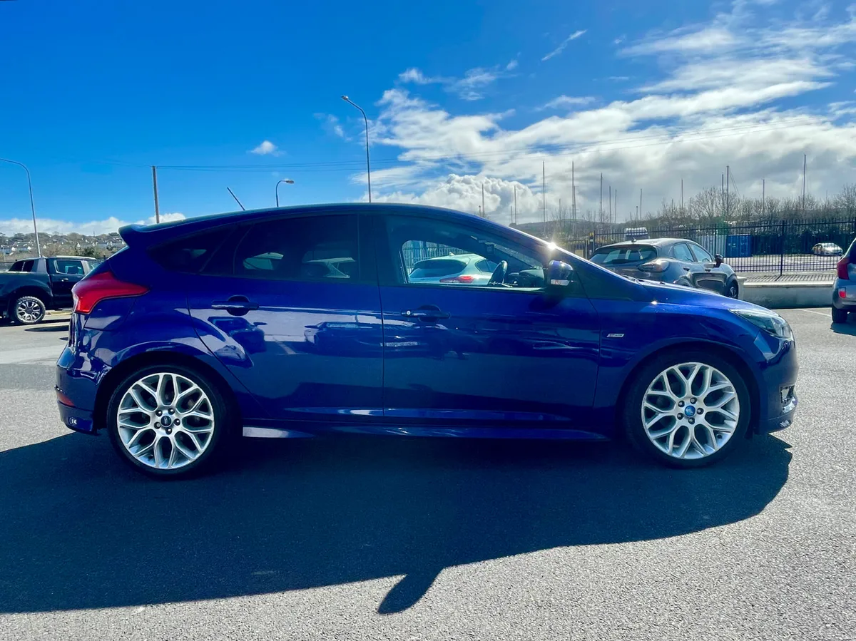 Ford Focus ST Line 1.5 Diesel - Image 2