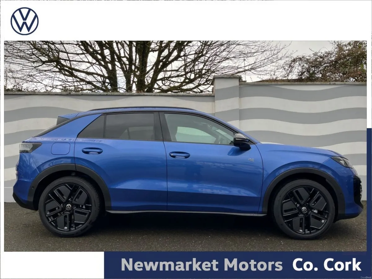 Volkswagen T-Roc R-LINE 1.5TSI 150BHP AUTOMATIC 36 - Image 3