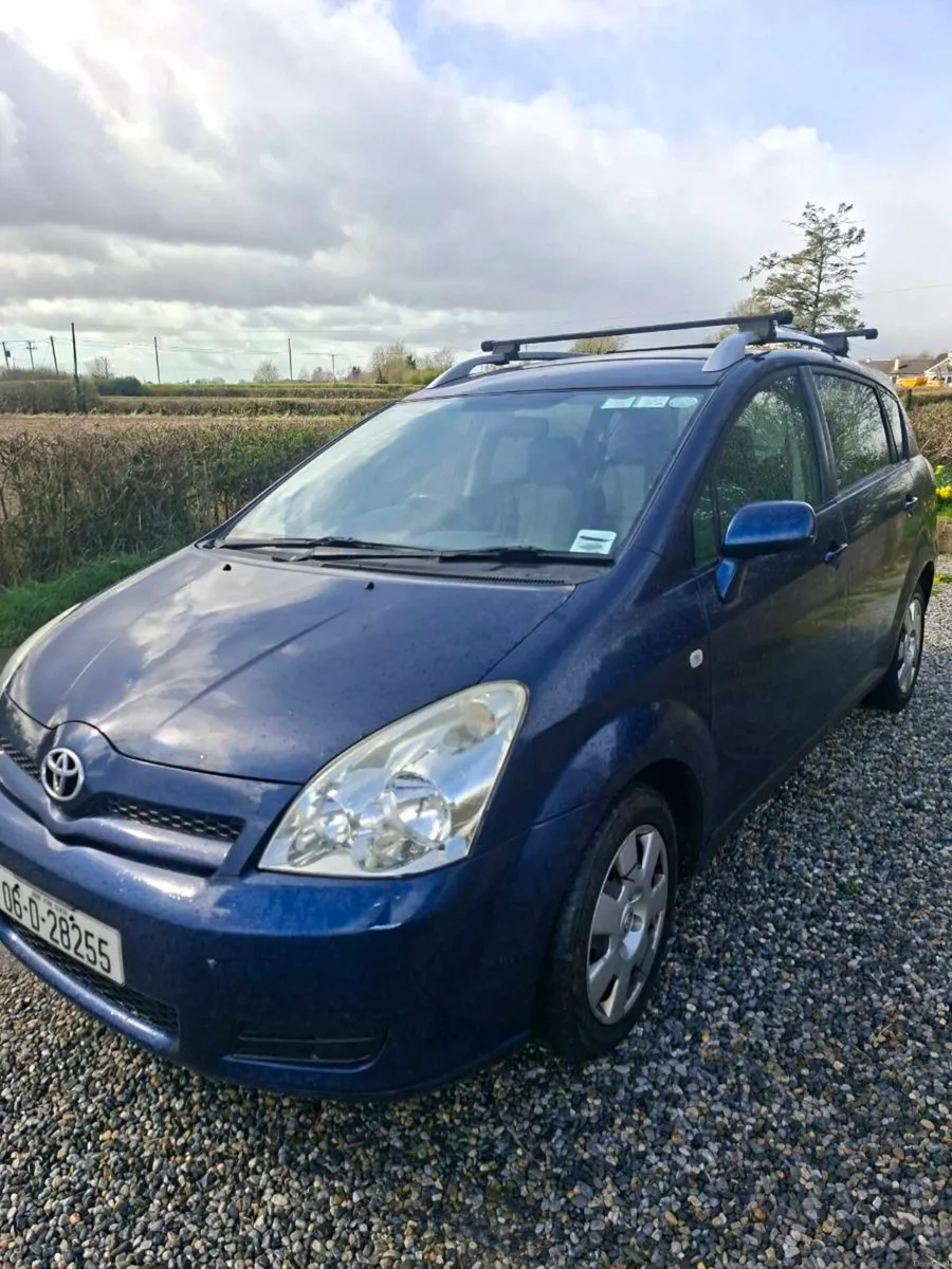 TOYOTA COROLLA VERSO 7 SEATER - Image 2