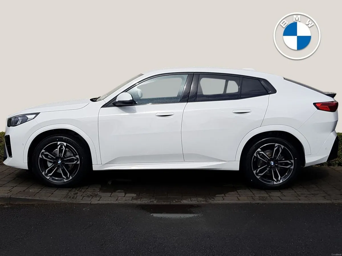 BMW iX2 eDrive20 M Sport - Image 3