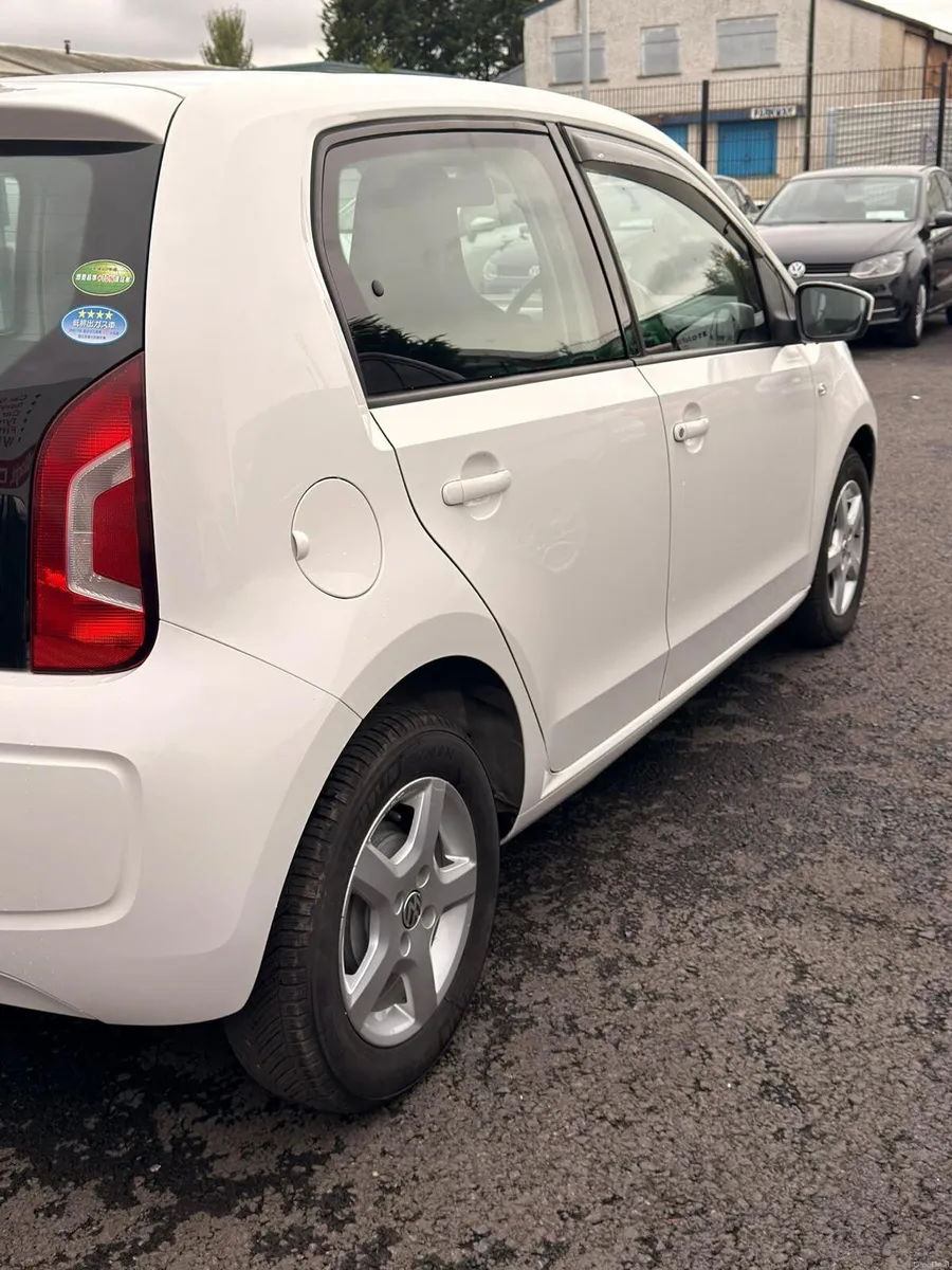 Volkswagen up! 2015 - Image 4