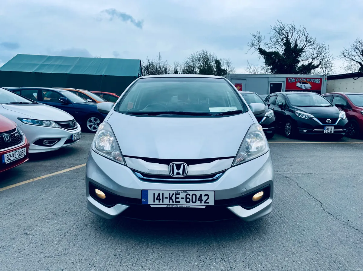HONDA FIT SHUTTLE 2014 /1.3, HYBRID/ - Image 2