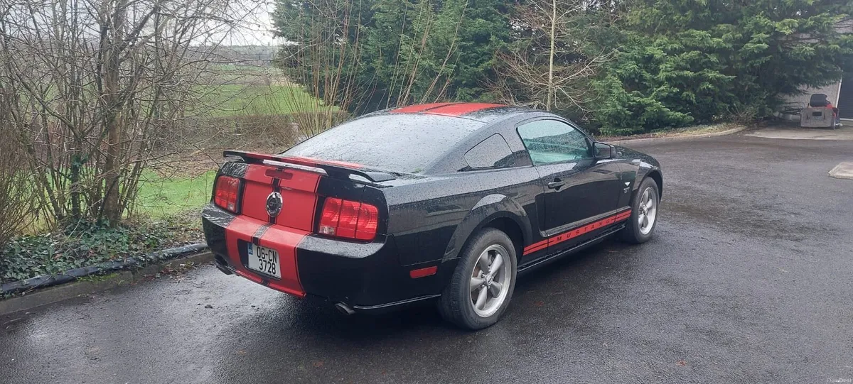 08 Ford Mustang V8 (left hand drive) - Image 2