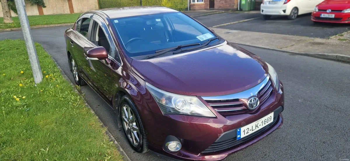 Toyota Avensis 2012 - Image 1