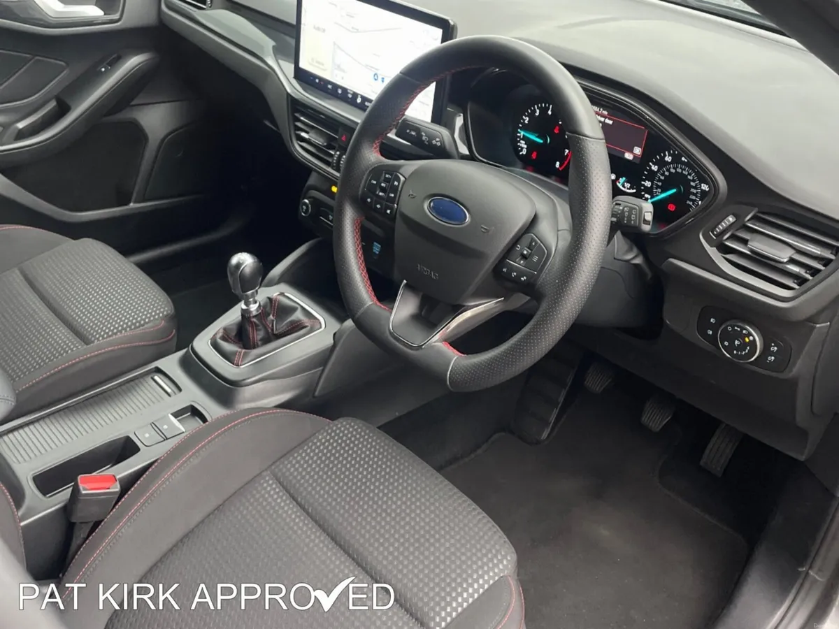 Ford Focus Hatchback ST-Line - Image 5