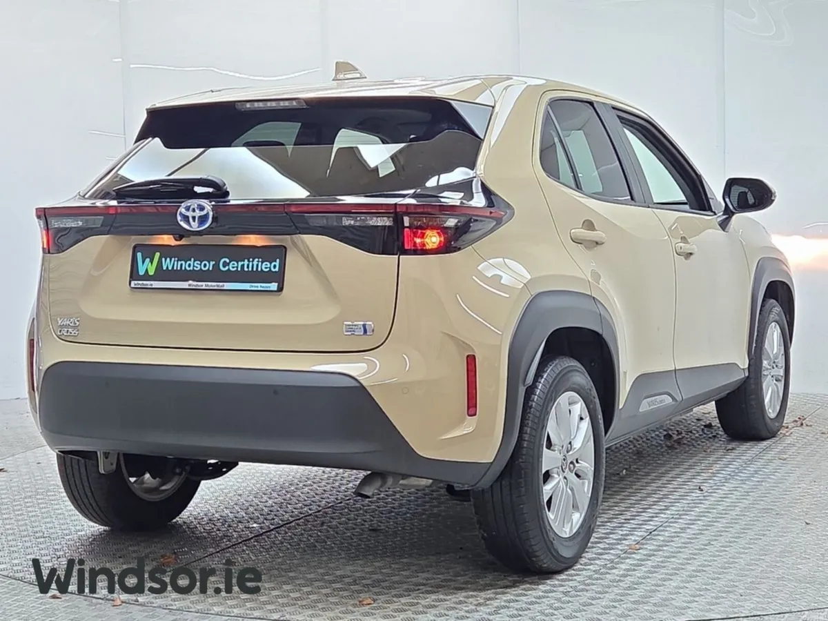 Toyota Yaris Cross G 1.5 Hybrid - Image 3