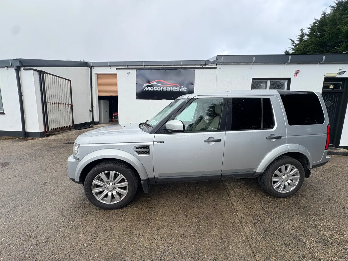 Land Rover Discovery 2014 - Image 1