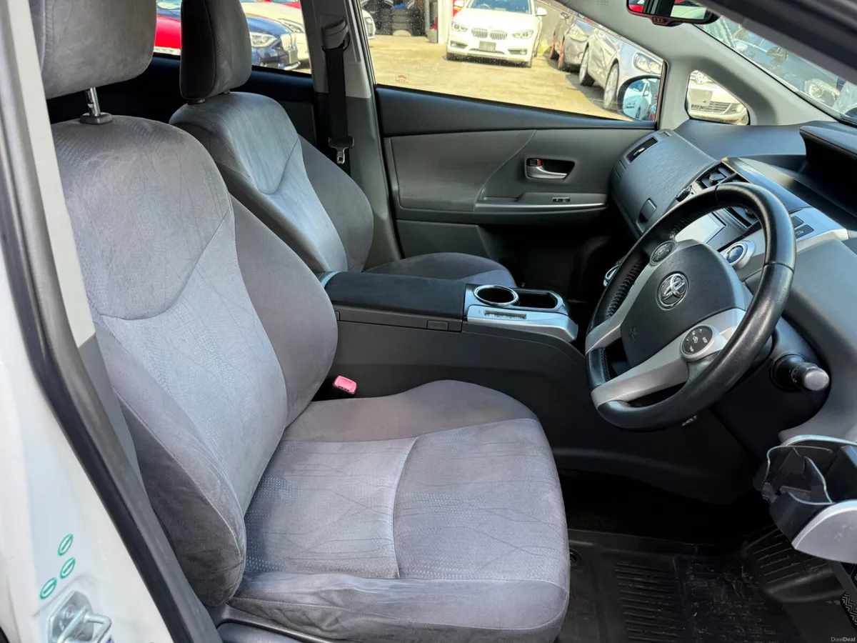 2013 Toyota Prius Alpha 7 Seater 1.8 Hybrid - Image 4