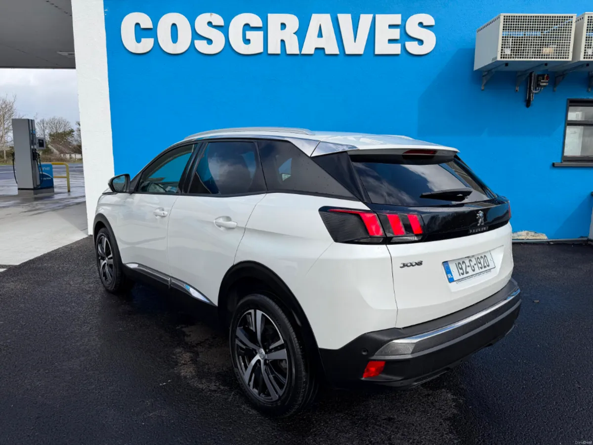 Peugeot 3008 1.5 Blue HDI 130 Allure 5DR *REVERSIN - Image 4