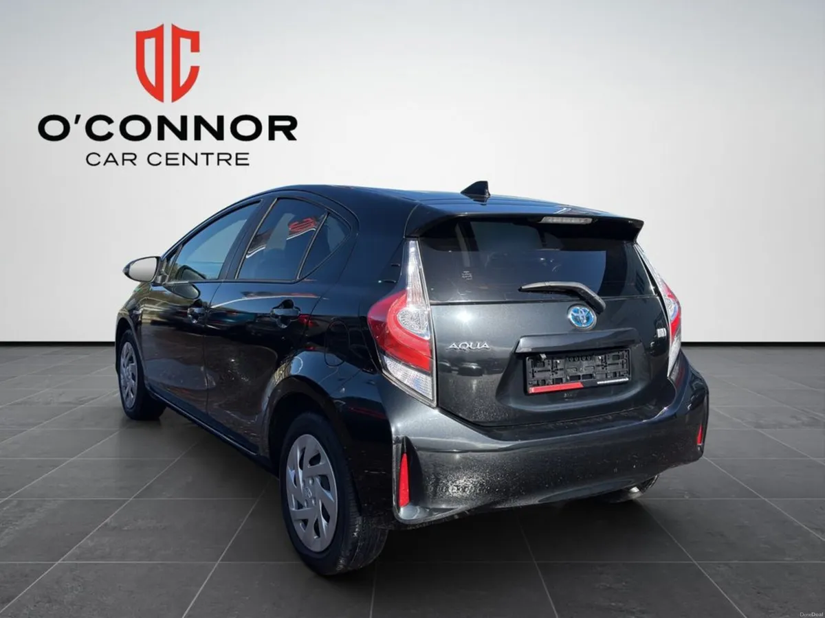 Toyota Aqua "Black, efficient and ready to impress - Image 4