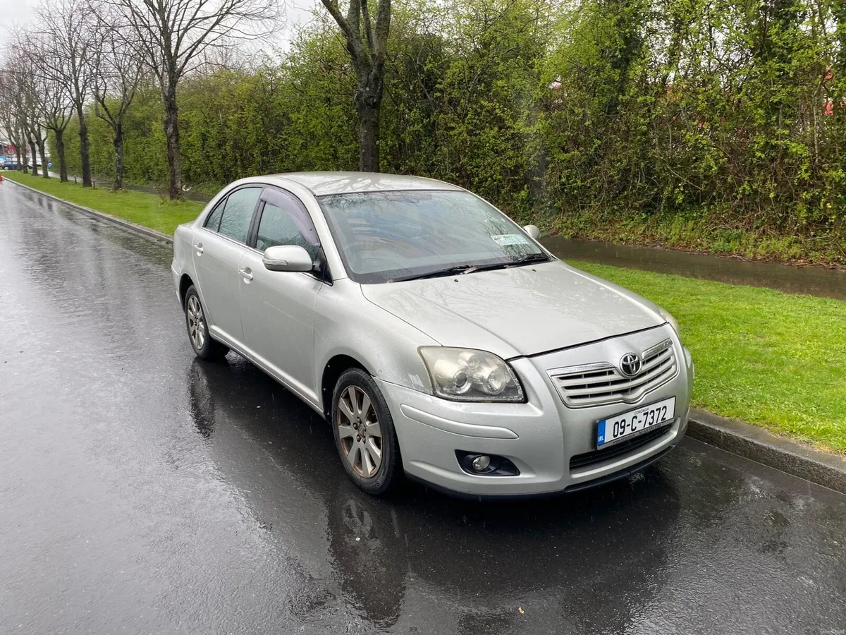 2009 Toyota Avensis - Image 1