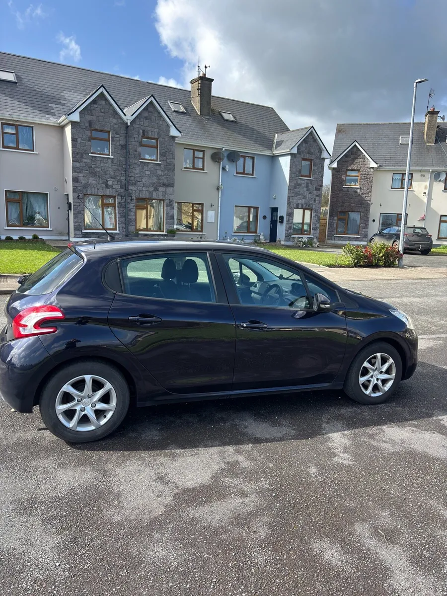 2015 PEUGEOT 208 ACTIVE 1.4 HDI - Image 4