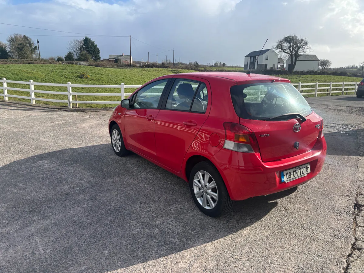 Toyota Yaris 2009 - Image 4