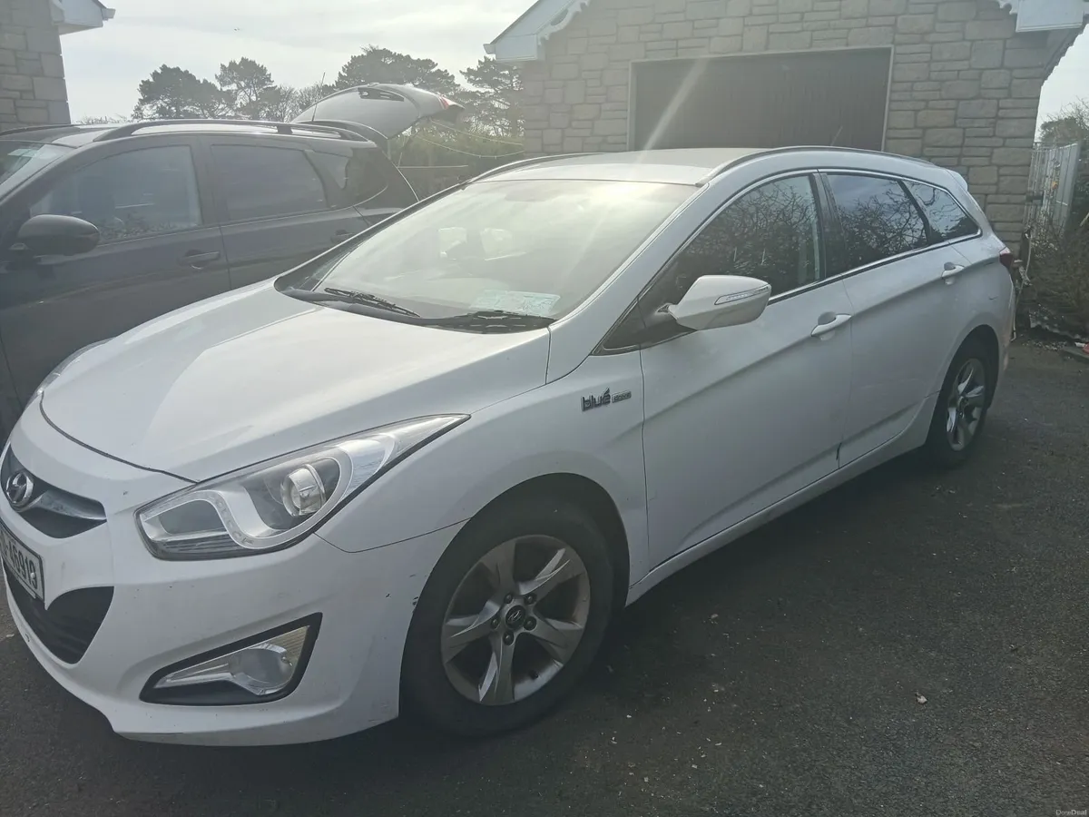Hyundai i40 2012 - Image 2