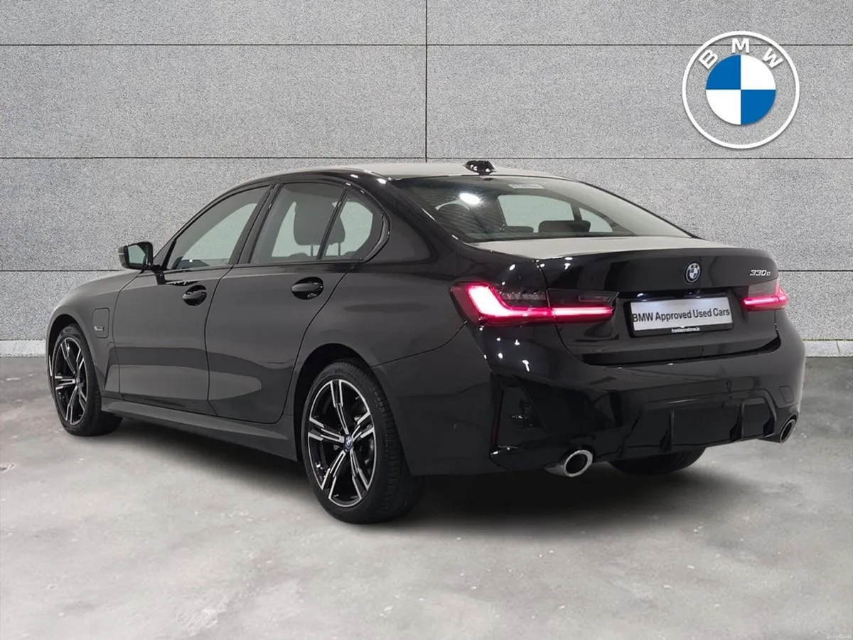 BMW 3-Series 330e M Sport Saloon - Image 3