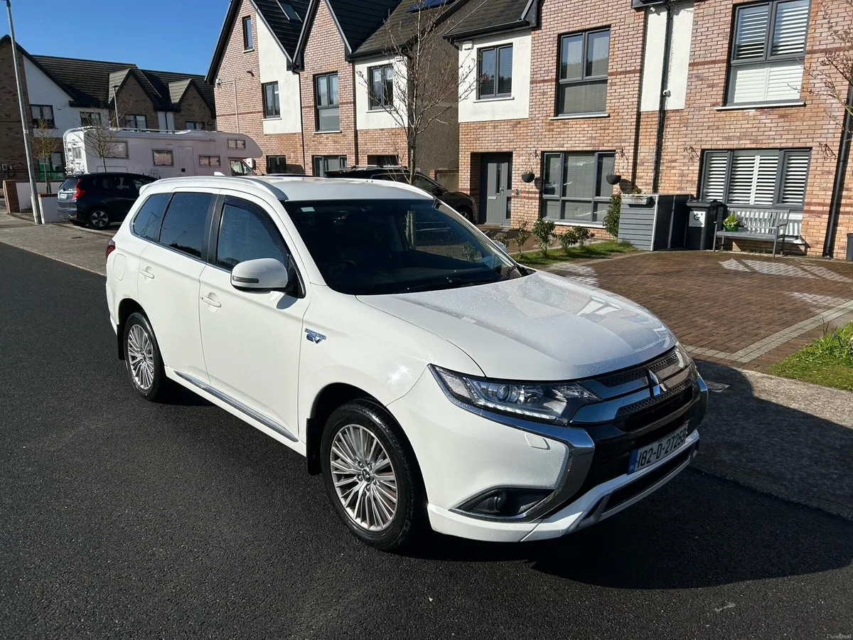 182 MITSUBISHI OUTLANDER €12,950 - Image 1
