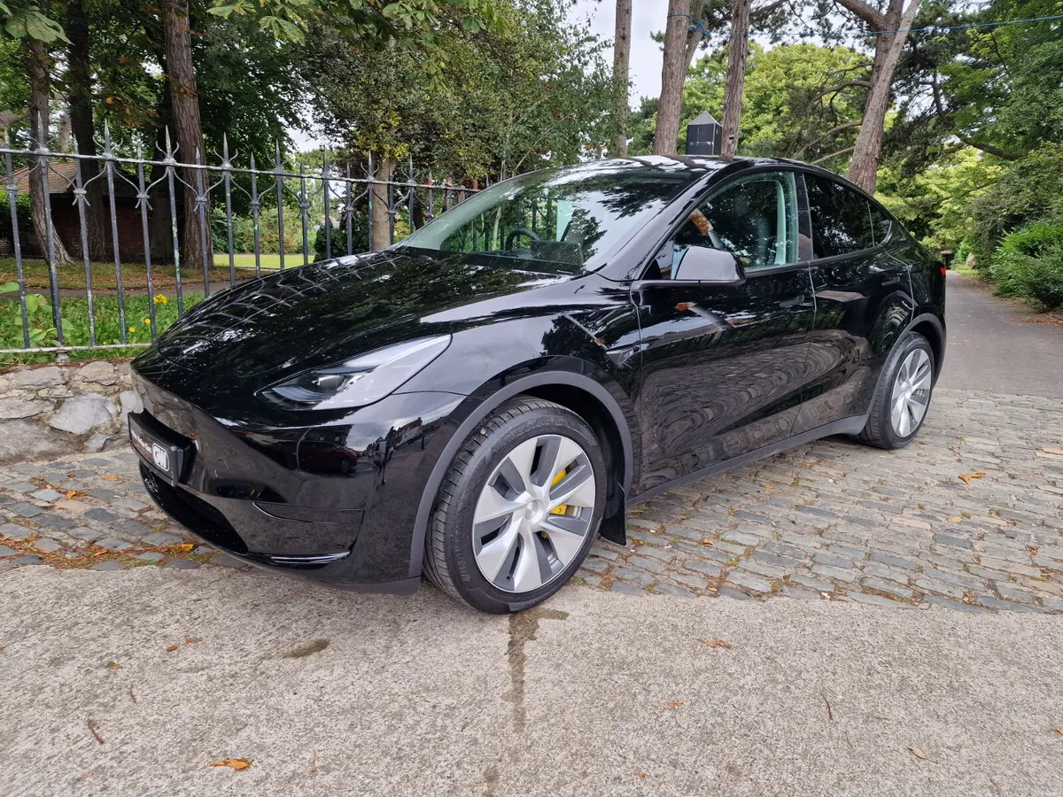 2023 (231) Tesla Model Y AWD Long Range - Image 1