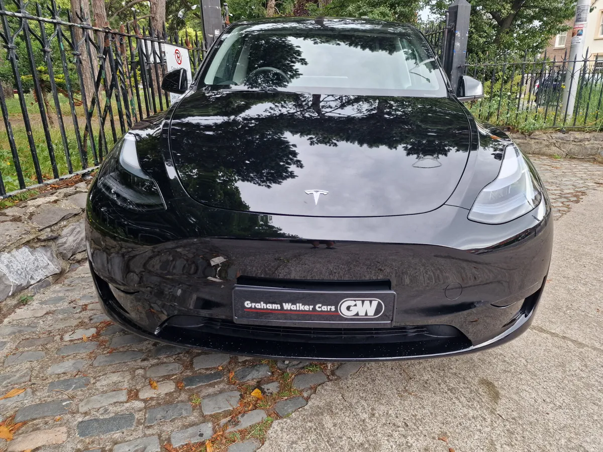 2023 (231) Tesla Model Y AWD Long Range - Image 3