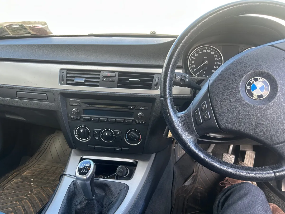 BMW 3-Series 2008 - Image 4