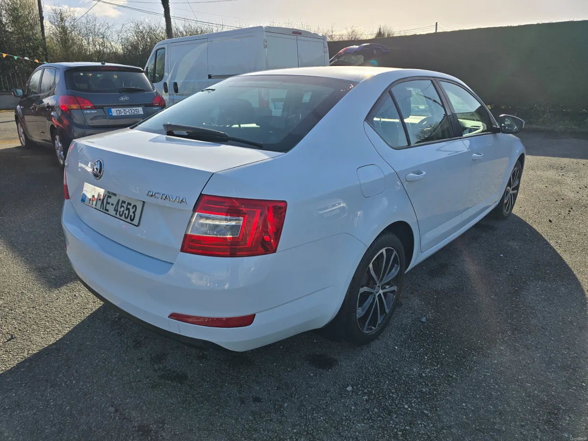 141 Skoda Octavia 1.2 TSI SE 105HP Low Miles - Image 4