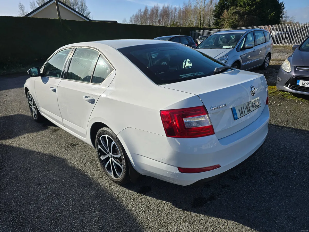 141 Skoda Octavia 1.2 TSI SE 105HP Low Miles - Image 2
