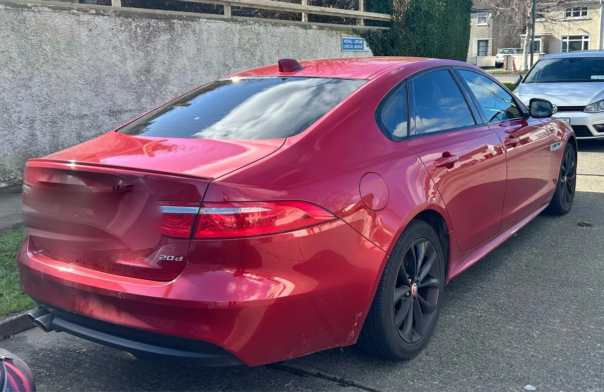 Jaguar XF 2016 - Image 4