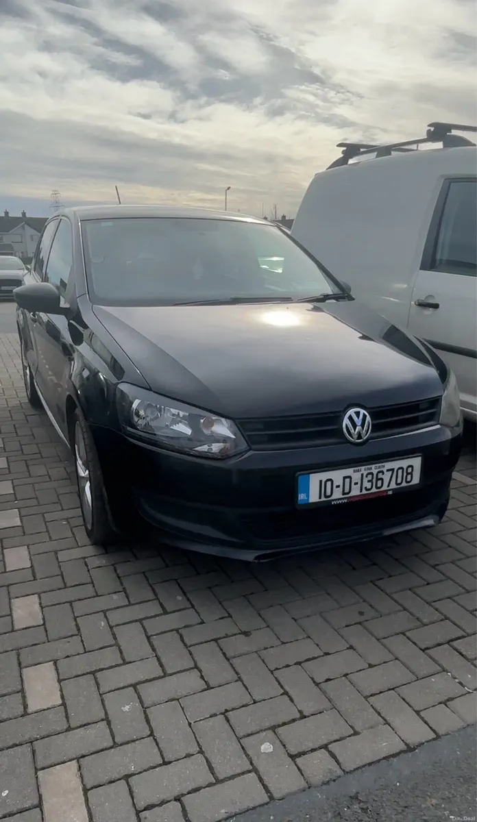 *FOR PARTS OR REPAIR* 2010 Black Polo - Image 1