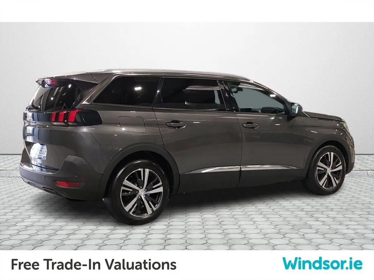 Peugeot 5008 1.2 PureTech 130bhp Allure - Image 3