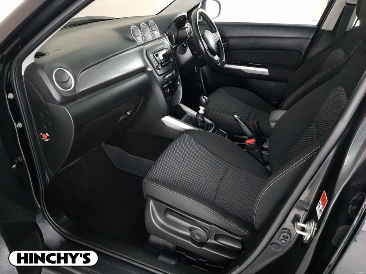 Suzuki Vitara 1.4 Hybrid SZ4 MT - Image 4